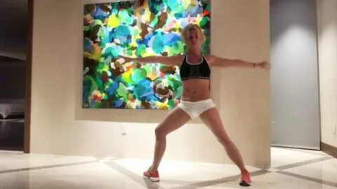 Britney Spears Does 2 Hours of Yoga Every Night While on Tou