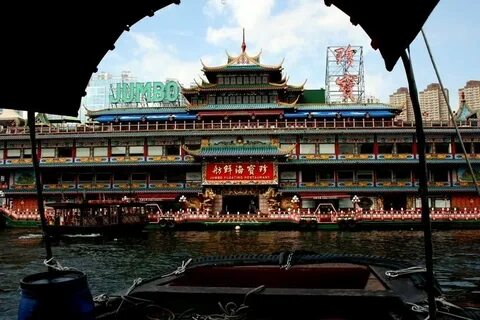 Популярный плавучий дворец-ресторан в Гонконге ждет реноваци