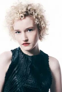 Фотографии Джулия Гарнер (Julia Garner)