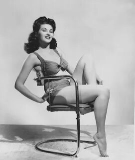 A l'intérieur du Jardin Secret Yvonne de carlo, Golden age o