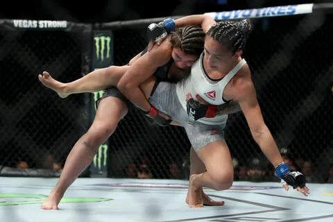 UFC-ottelija Claudia Gadelha julkaisi intiimin kuvan - välit
