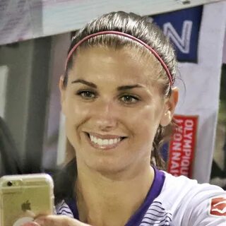 File:Alex Morgan (28197704627) (cropped).jpg - Wikimedia Commons