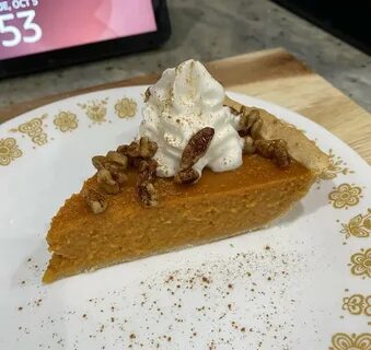 Pumpkin pie with candied pecans and whipped cream - 9GAG