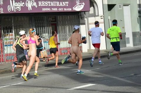 Naked man & woman running Bay to breakers 2014 - #baytobre. 