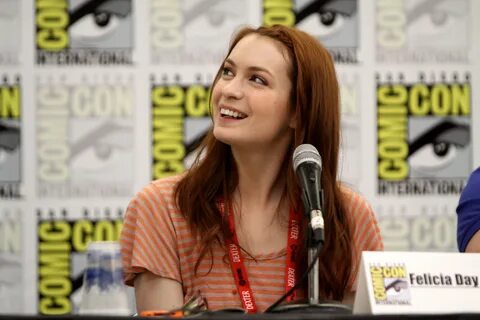 File:Felicia Day at the 2011 San Diego Comic-Con Internation