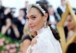 Gal Gadot’s "White-Washed" Cleopatra Sparks Controversy - Th