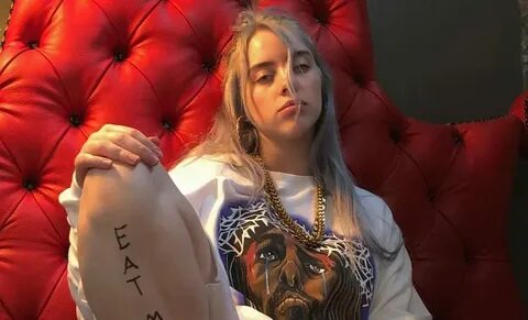 Billie Eilish 2021 Vogue : BILLIE EILISH in Vogue Magazine, 