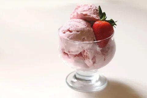 Strawberry Ice Cream Recipe (Version 1) Singapore Food