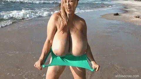 Boobster's Big Boobs в Твиттере: "Windy Day @ The Beach With