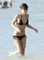 Рэйчел Билсон на пляже в бикини (9 Фото) " Триникси