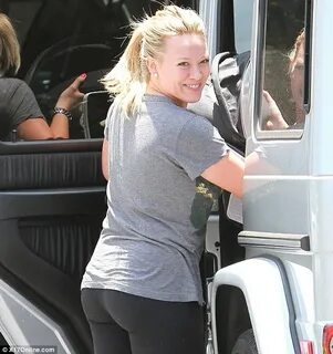 Make-up free Hilary Duff hits the gym after admitting she en