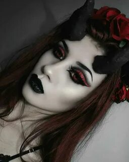 Pin by Alexandra Ravena on Gothic Girls Gothic makeup, Goth 