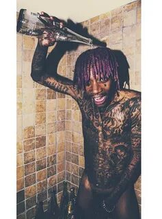 INSTAGRAM FOOLERY: Wiz Khalifa POSES In The Shower…NAKED + S