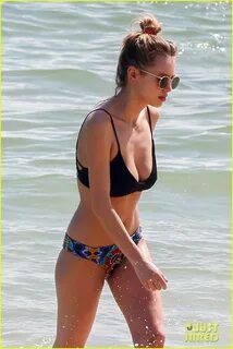 Dylan Penn Shows Off Bikini Body While Beachside in Brazil: 