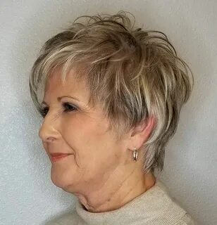 Shaggy hairstyles for fine hair over 50 are the best option: