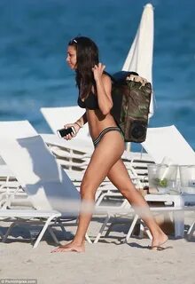 Corinne Foxx bikini ile plajda - 6