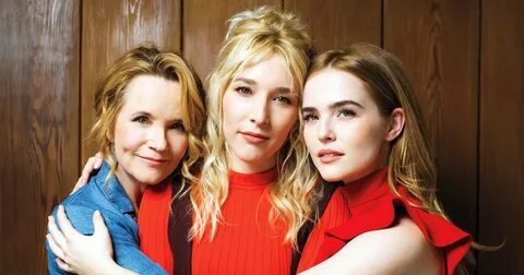 41+ Zoey Deutch Mom Gif - Ayra Gallery