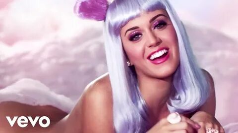Katy Perry - California Gurls (Official Music Video) ft. Sno