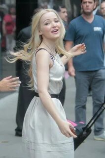 Создать мем "dove cameron ножки" - Картинки - Meme-arsenal.c