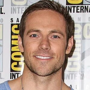 Dylan Bruce to Be a Dad? - Mediamass