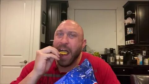 Good Vibe ASMR Big Tough Guy does tasty chip ASMR - Relaxing