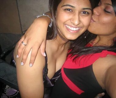 Indian girl flaunt boob room service