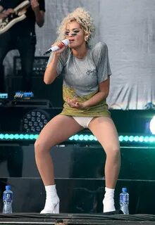 Rita Ora Exposing Panties On Stage - Hot Celebs Home