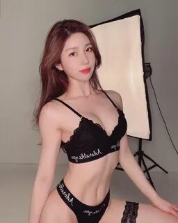 Nana, Beautiful Fit Babe from Korea. 