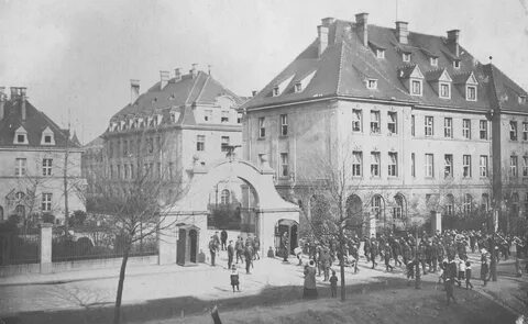 File:Köln - Barbara-Kaserne 1918 rba d037282.jpg - Wikimedia