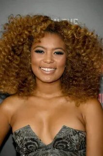 Jaz Sinclair Medium Curls - Jaz Sinclair Looks - StyleBistro