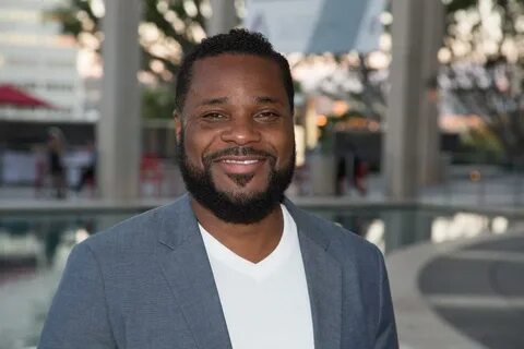 Malcolm-Jamal Warner Is A Dad - 24 Flix