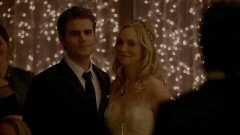 steroline wedding Stefan e caroline, Vampire diaries stefan,