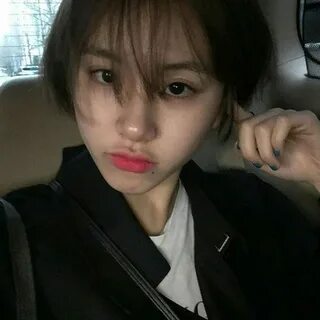 Messy hair ChaeyoungTWICE's Instagram Update 170425 Credit: 
