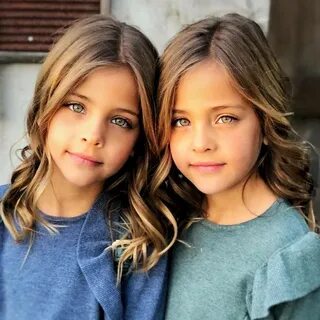 Как шли к славе самые красивые близняшки Ава Мария и Лия Роу