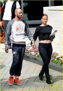 Alicia Keys & Swizz Beatz: Holding Hands in Miami!: Photo 28