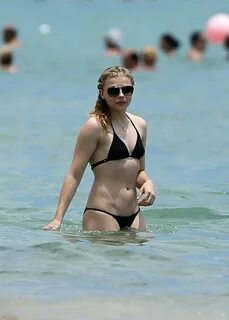 Pin by Chloe SSJ4 on Chloë Grace Moretz Chloe grace moretz b