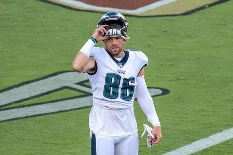 5 realistic Zach Ertz trades we could see before training ca