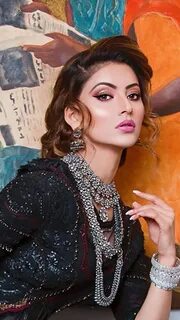 Desi Urvashi Rautela, indian look, woman, girl, indian, model 