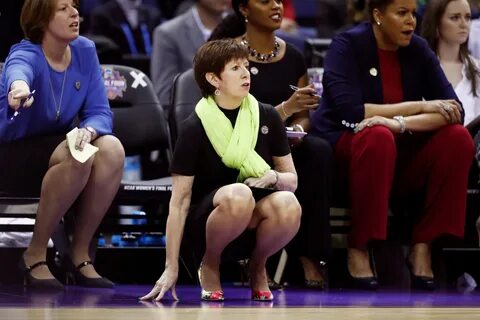 Notre Dame women’s basketball coach Muffet McGraw steps down