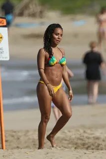 Jada Pinkett Smith Bikini Candids - Hawaii, January 2015 * C