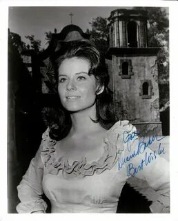 Diane Baker Photos - Diane Baker Picture Gallery - FamousFix