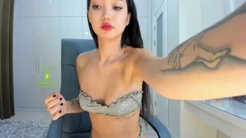 Downloading video from model lee_yoona at Chaturbate CB_lee_