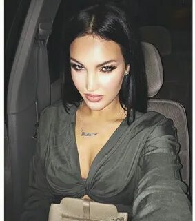 Pin by Nina F on NATALIE HALCRO Glam girl, Natalie halcro, I