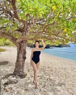 LOOK: 9 of Sunshine Cruz's Best Swimsuit Looks