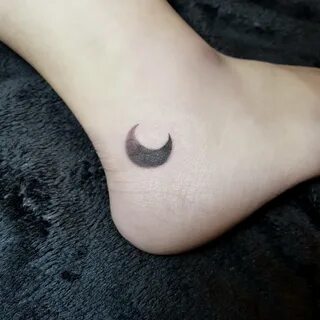 65 Moon Tattoo Design Ideas For Women To Enhance Your Beauty