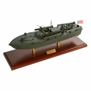 Daron Worldwide WWII ELCO 80 ft. PT-109 Torpedo Boat 1/40 Sc