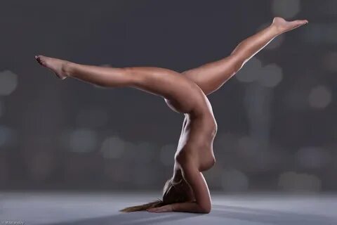 Art Nude Gymnasts acsfloralandevents.com