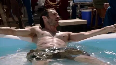 ausCAPS: Eoin Macken shirtless in The Night Shift 1-02 "Seco