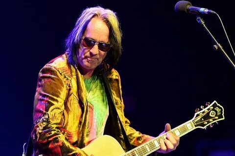 5 Reasons Todd Rundgren Should Be in the Rock Hall of Fame