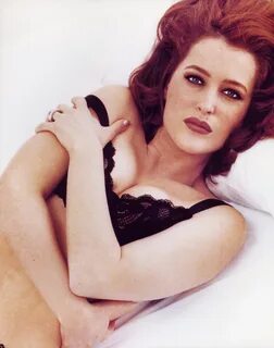 Gillian Anderson - More Free Pictures